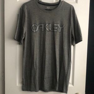 Oakley tee